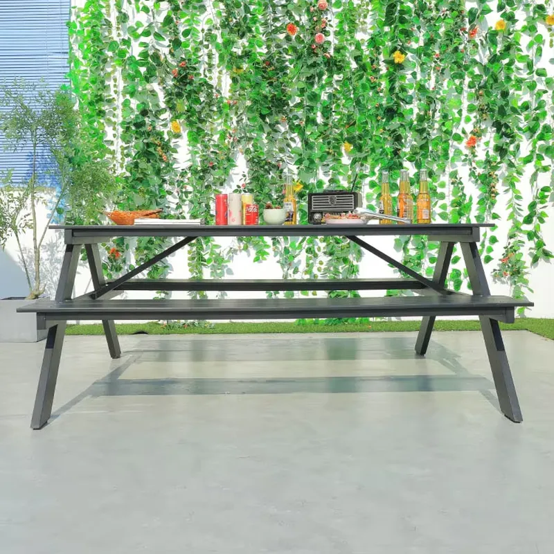 モダンなアルミ製屋外家具、快適なデザインのダイニングベンチ＆ - Outdoor Furniture Warehouse のレビューと価格